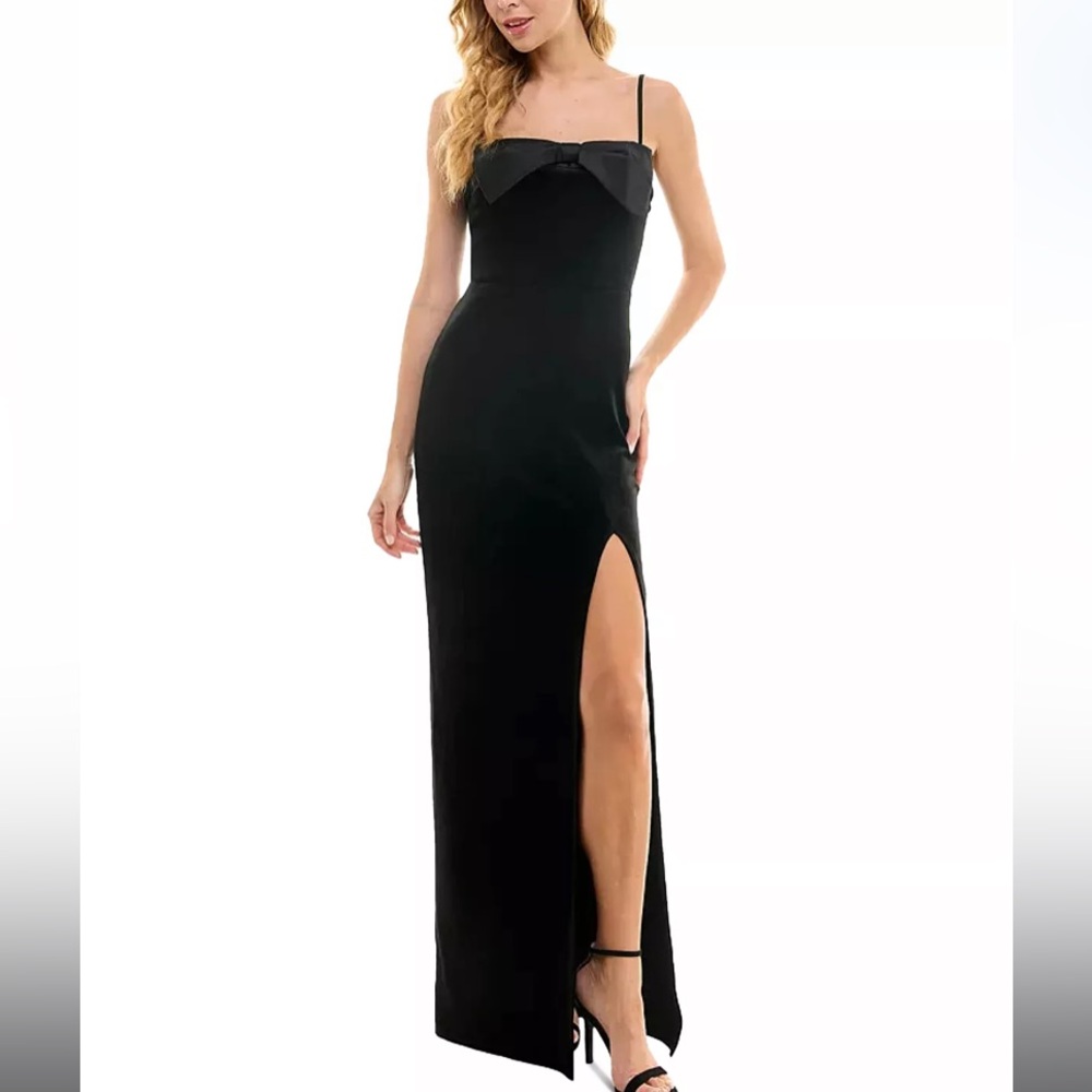 City Studio Long Black Velvet Spaghetti Strap Bow-Trim Gown